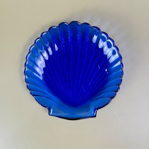 Vintage Arcopal Coquillage Cobalt Blue Glass Shell Plate | France - Picture 8 of 8